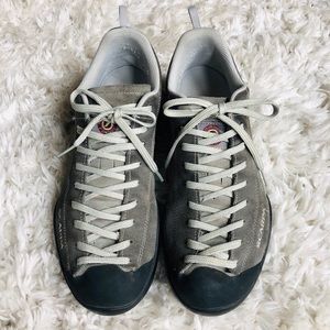 Scarpa mojito climbing shoe